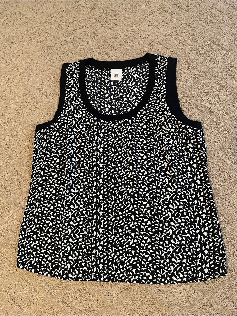 CAbi Black & White Abstract Scoop Neck Tank